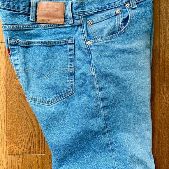 Levi 501 Purposely distressed (blank Red tab) - Picture 2 of 11